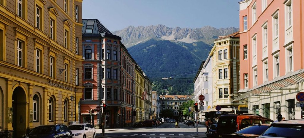 Austria in 8 Days: A Scenic Tour of Vienna, Salzburg, Hallstatt & Innsbruck